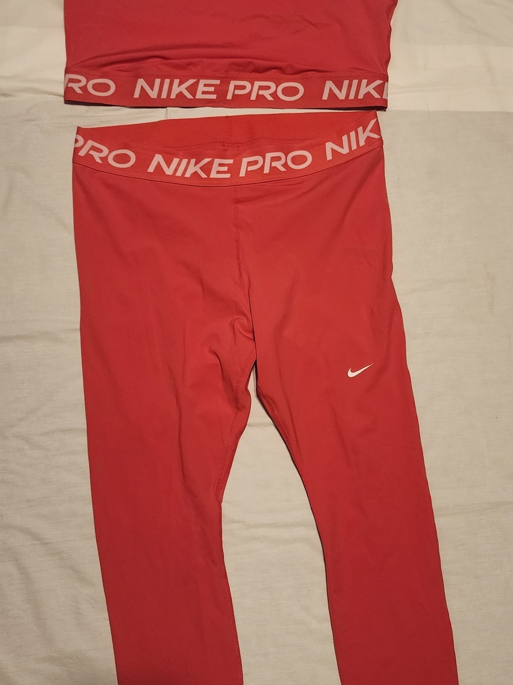 Nike Womwn  Pink Pro Leggings And Bra Set with White Logo